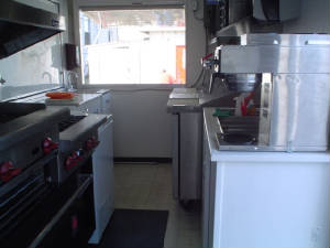 kitchen2.jpg